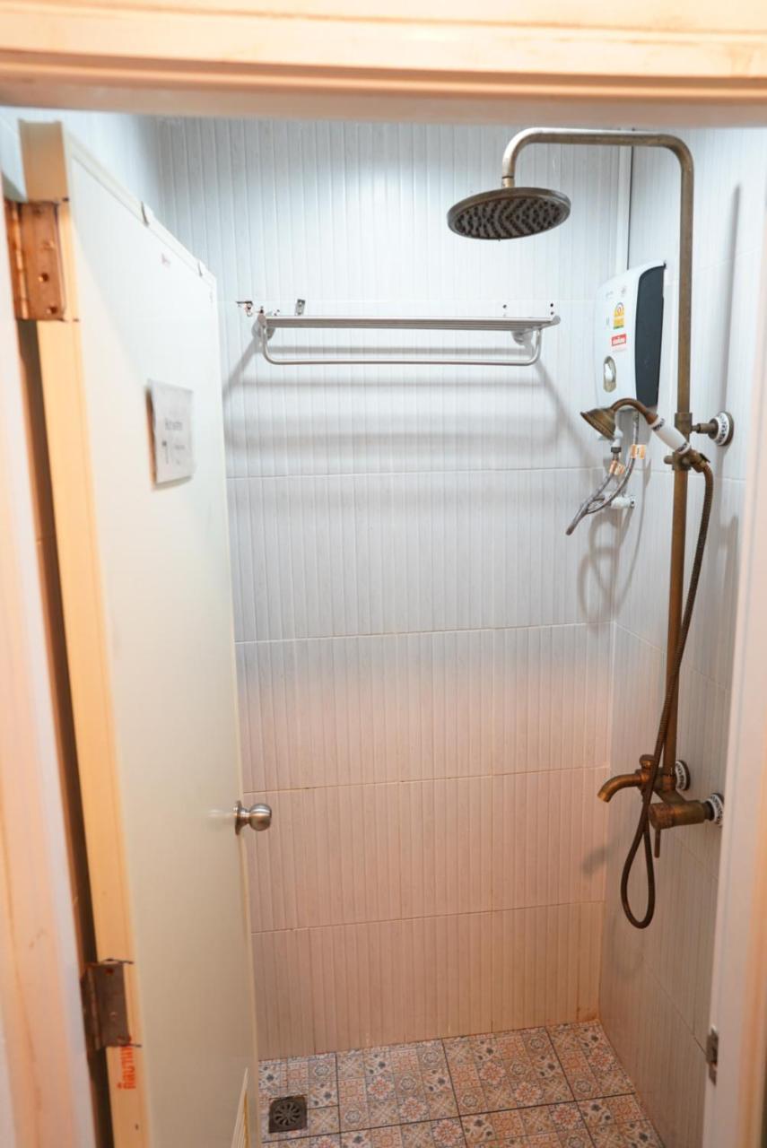 Ratana Boutique Hostel Bangkok Eksteriør bilde